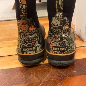 Floral printed BOGS
